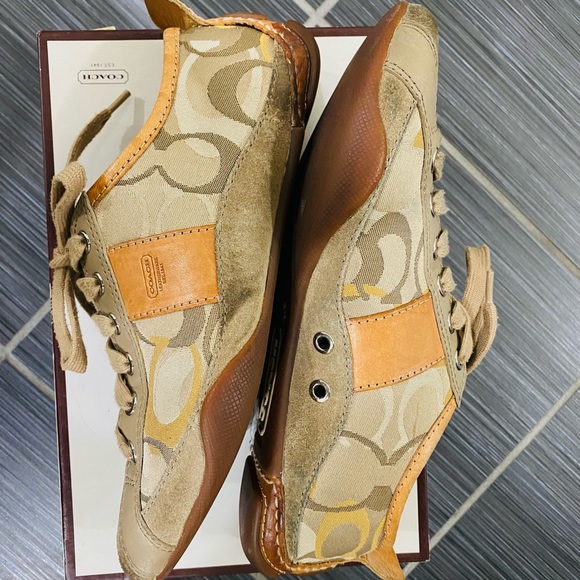 Sued Coach Sneakers - Picture 2 of 3